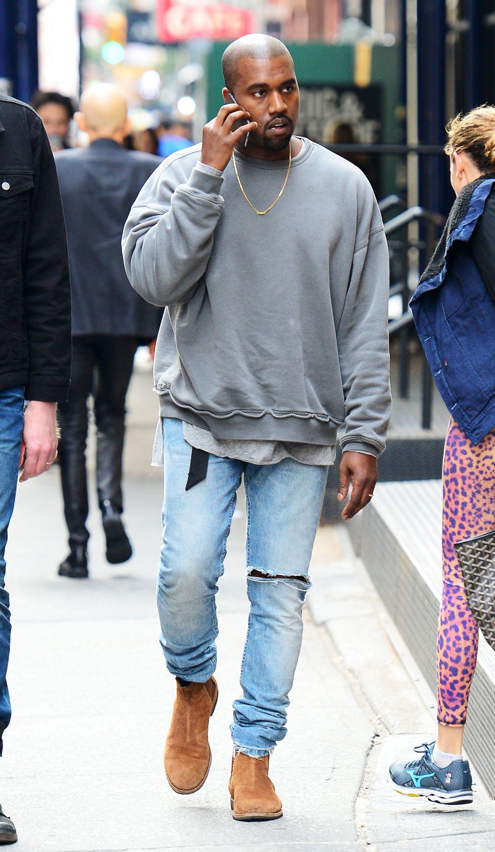 Tampilan gaya pribadi Kanye West di tahun 2014-2015.