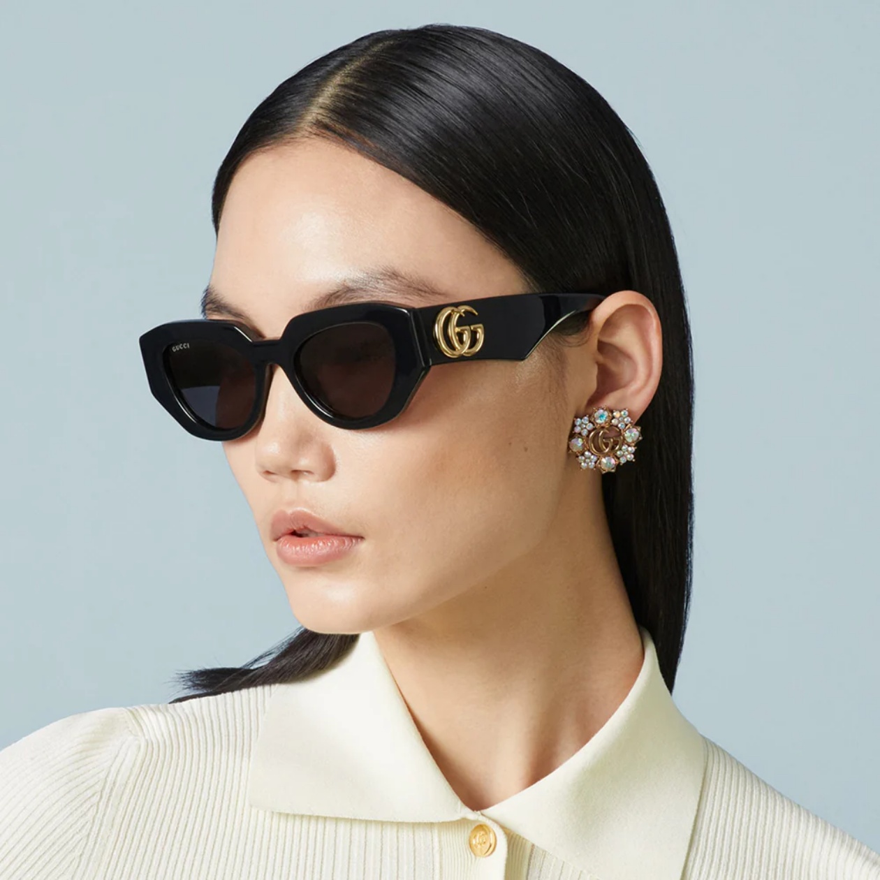 Gucci Geometric Frame Sunglasses In Black Acetate