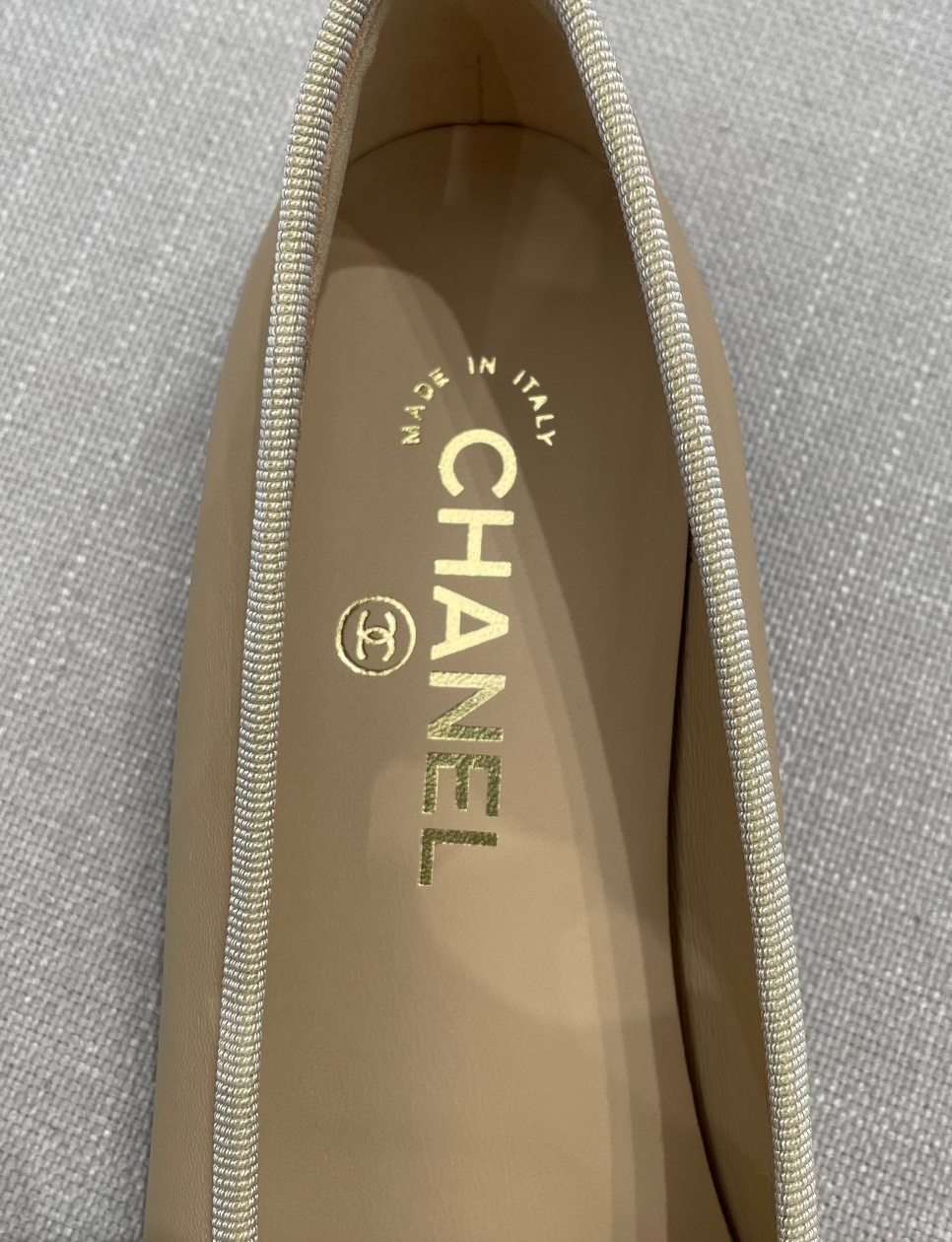 Cara membedakan Chanel Ballet Flats asli dan palsu