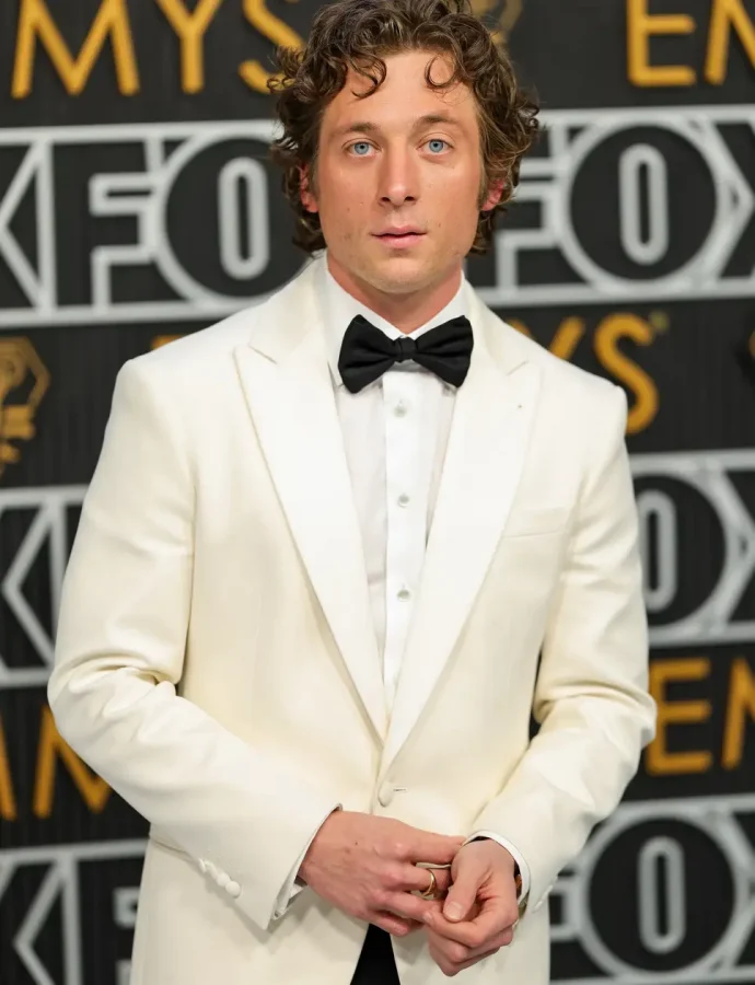 Jeremy Allen Emmy Awards 2024