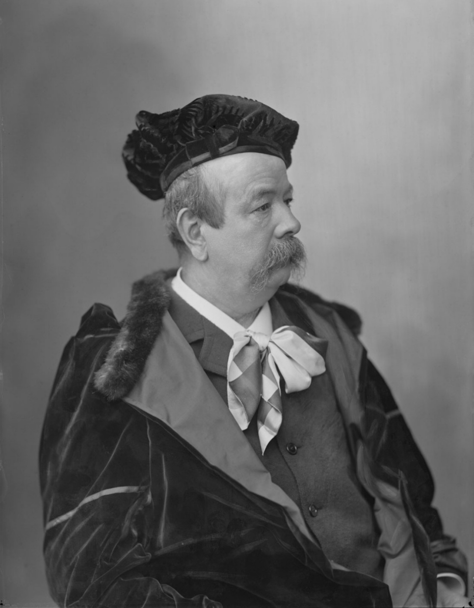 Charles Frederick Worth, desainer busana asal Inggris yang disebut “Father of Haute Couture”