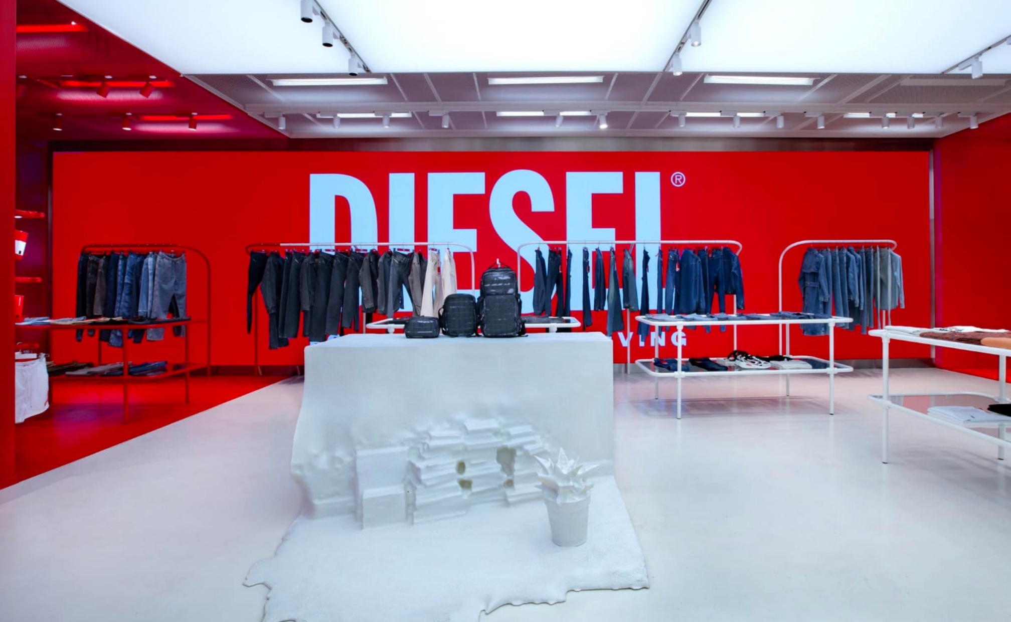 Salah satu campaign model Diesel