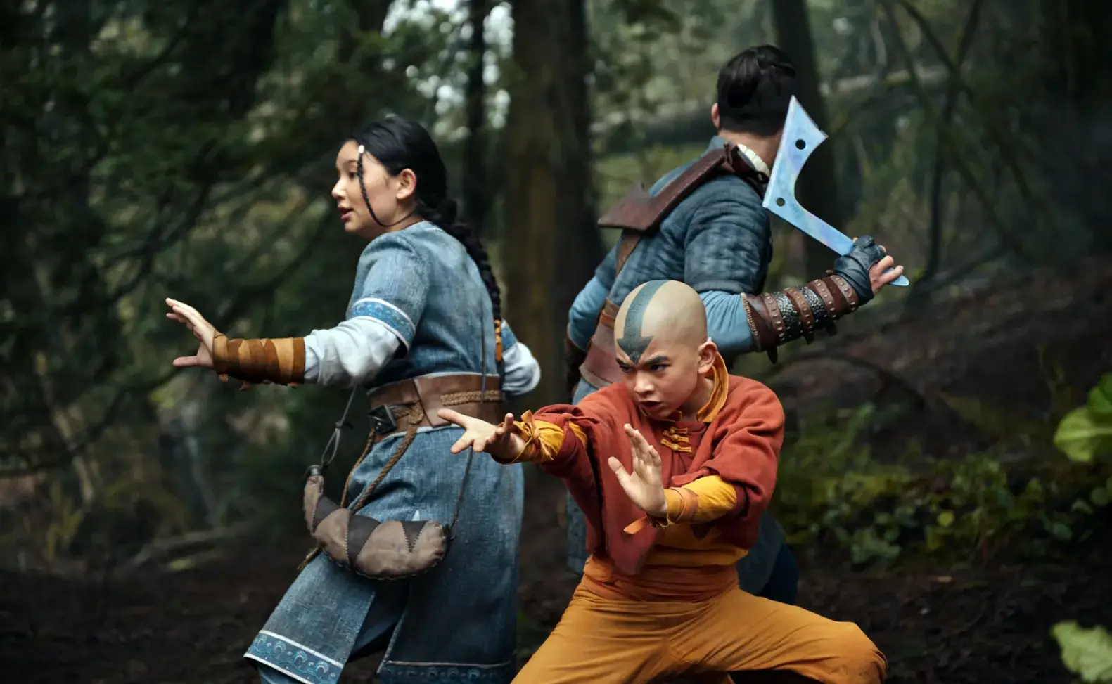 Aksi Aang, Katara, dan Sokka menghadapi serangan Fire Nation