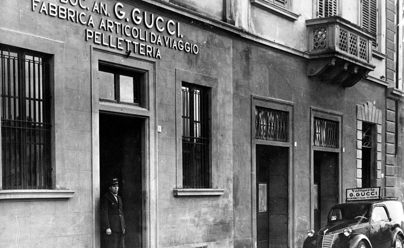 Butik pertama Gucci, didirkan pada tahun 1921 di Via della Vigna Nuova, Firenze, Italia