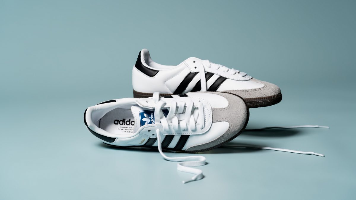 7 Sepatu Sneakers Retro Terbaik di Tahun 2024: Dari 550 Sampai Adidas Samba!