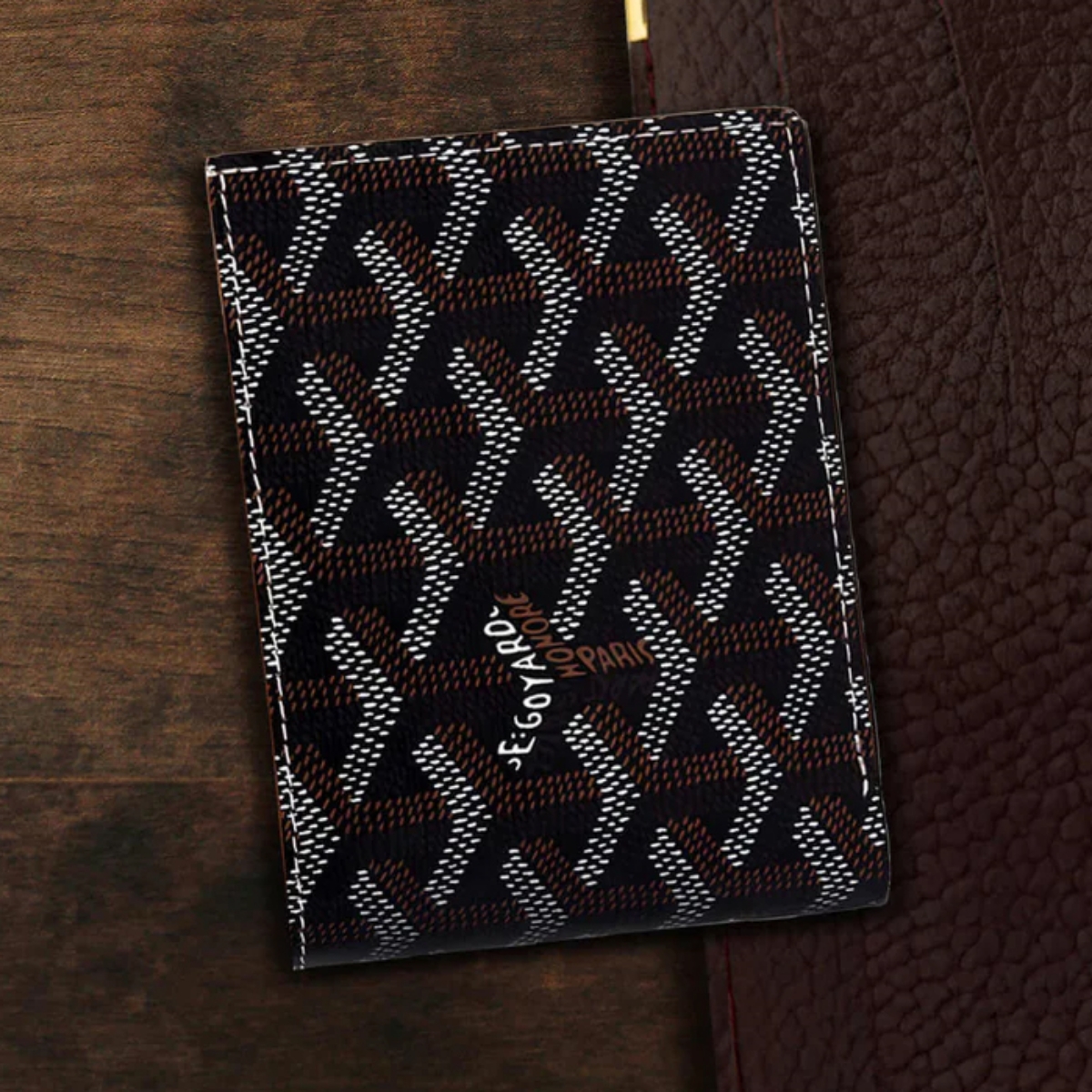 Material untuk membuat dompet Goyard