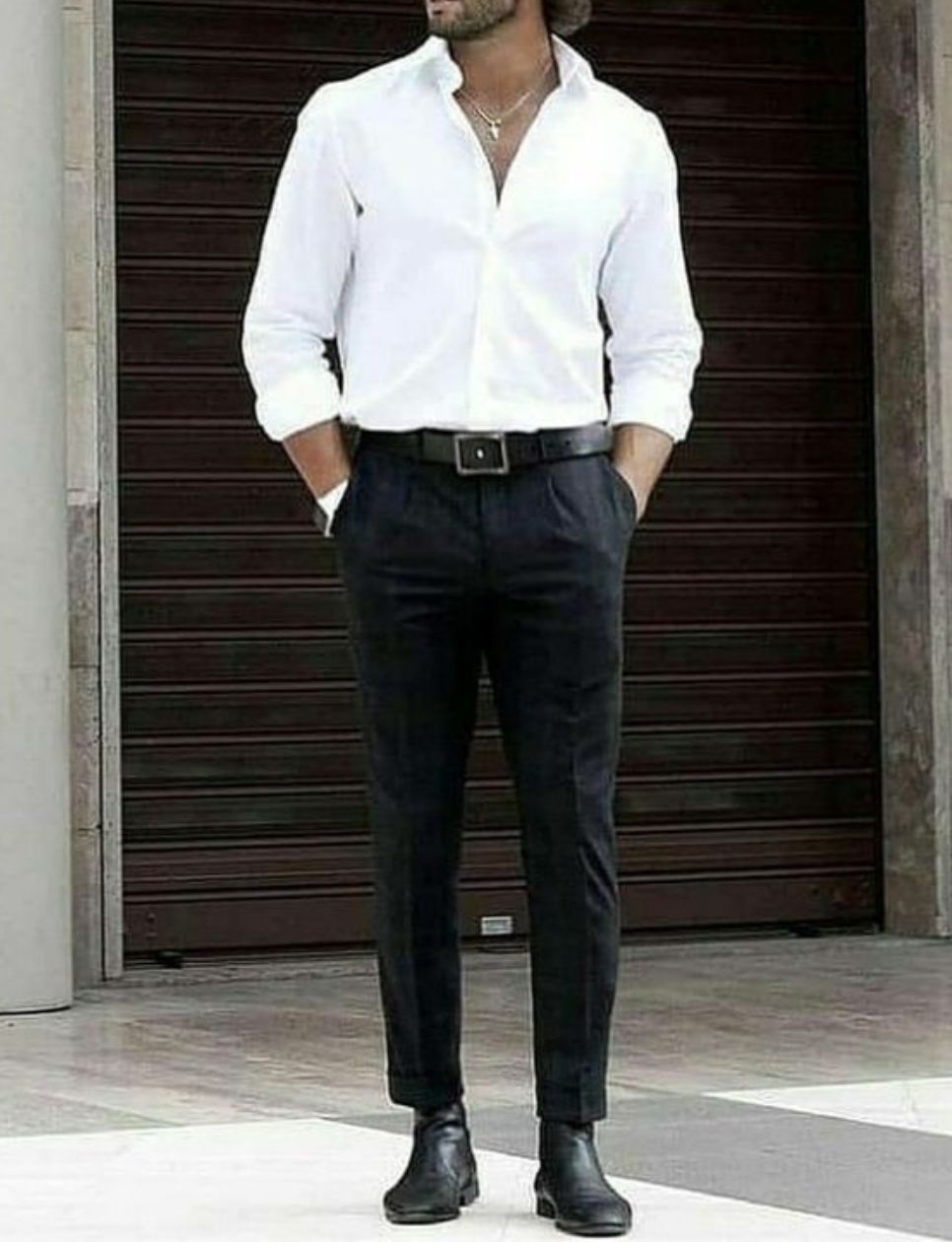 Tampil lebih dapper dengan outfit monokrom hitam putih