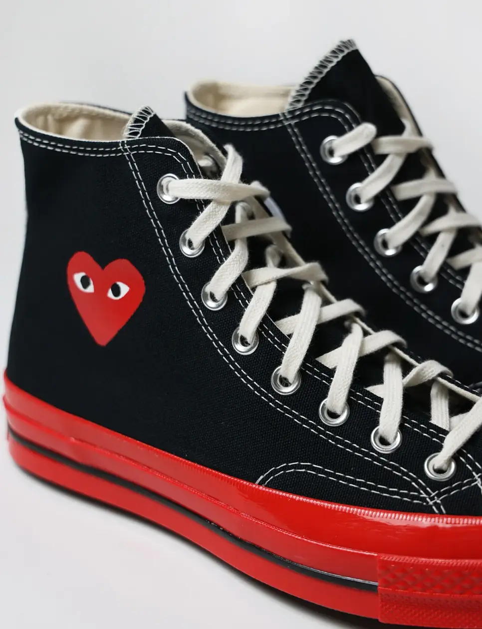 Kolaborasi Comme des Garçons Play x Converse