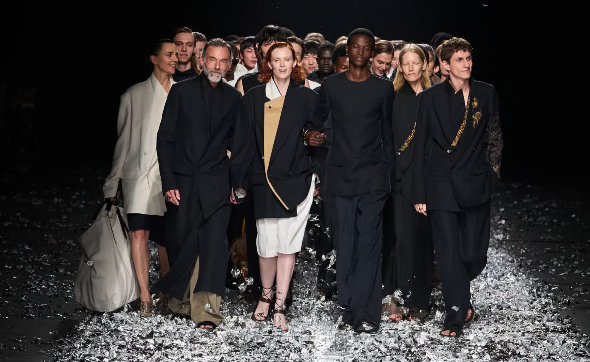 Runway terakhir dari Dries Van Noten untuk label eponimnya