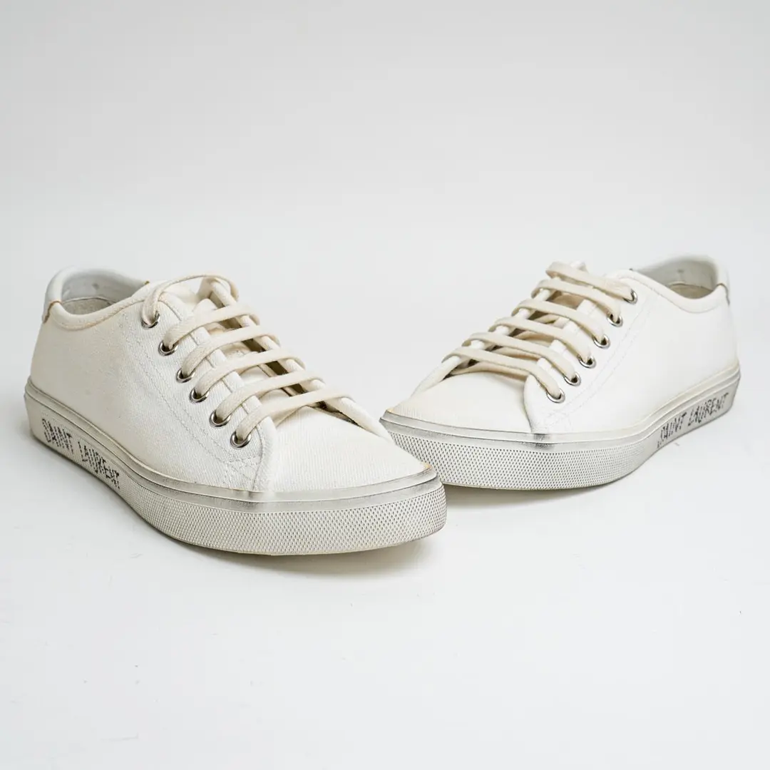 sneakers low-top putih