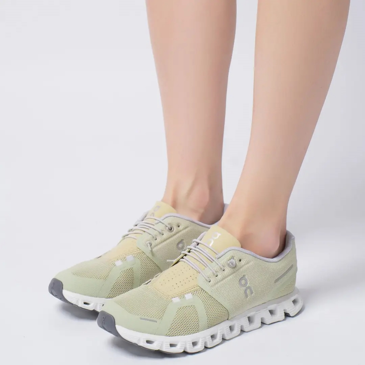 ON Cloud 5 Running Sneakers Haze Sand Woman