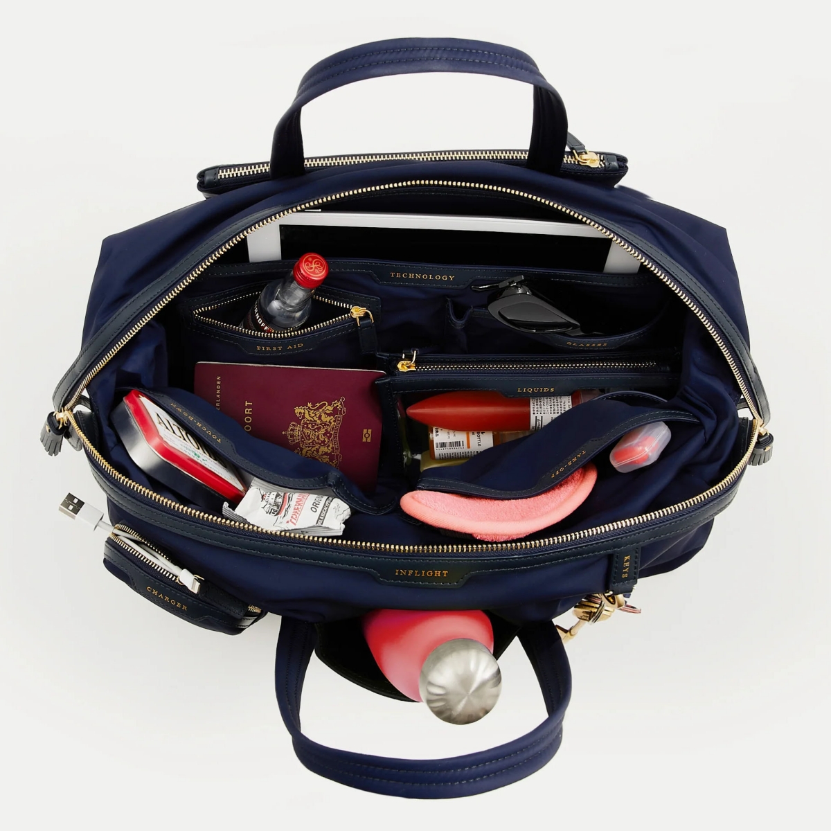 Tas Anya Hindmarch yang fungsional