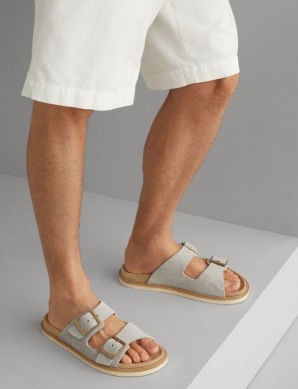 Sandal Brunello Cucinelli yang minimalis sekaligus nyaman