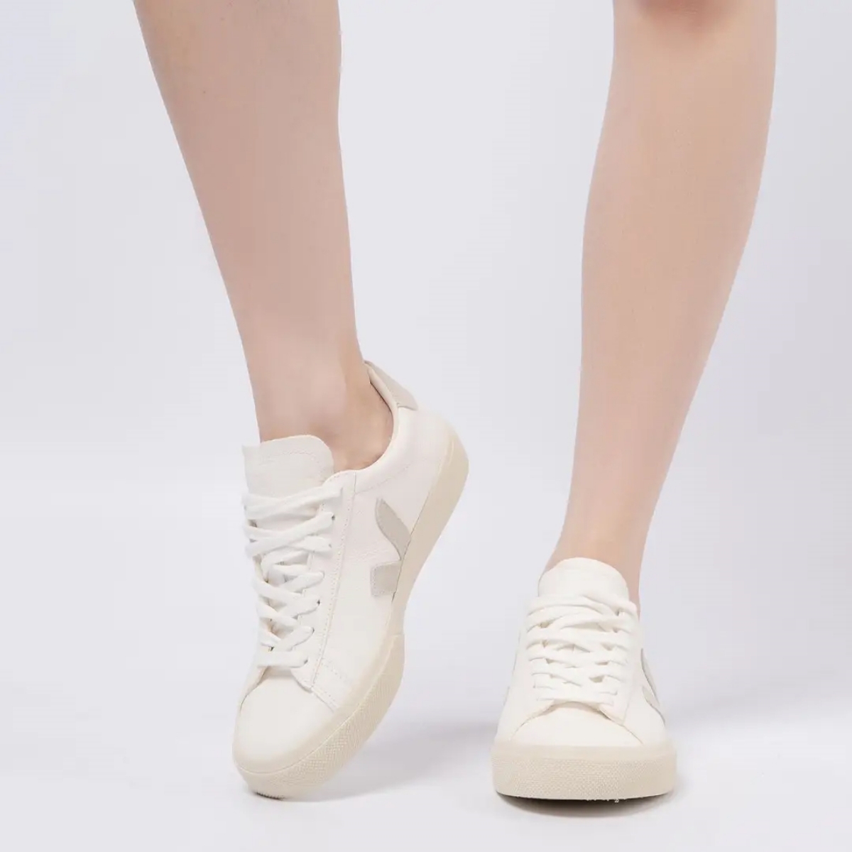 Veja Campo Chromefree Low-Top Sneakers Suede Logo Extra White Natural Women 