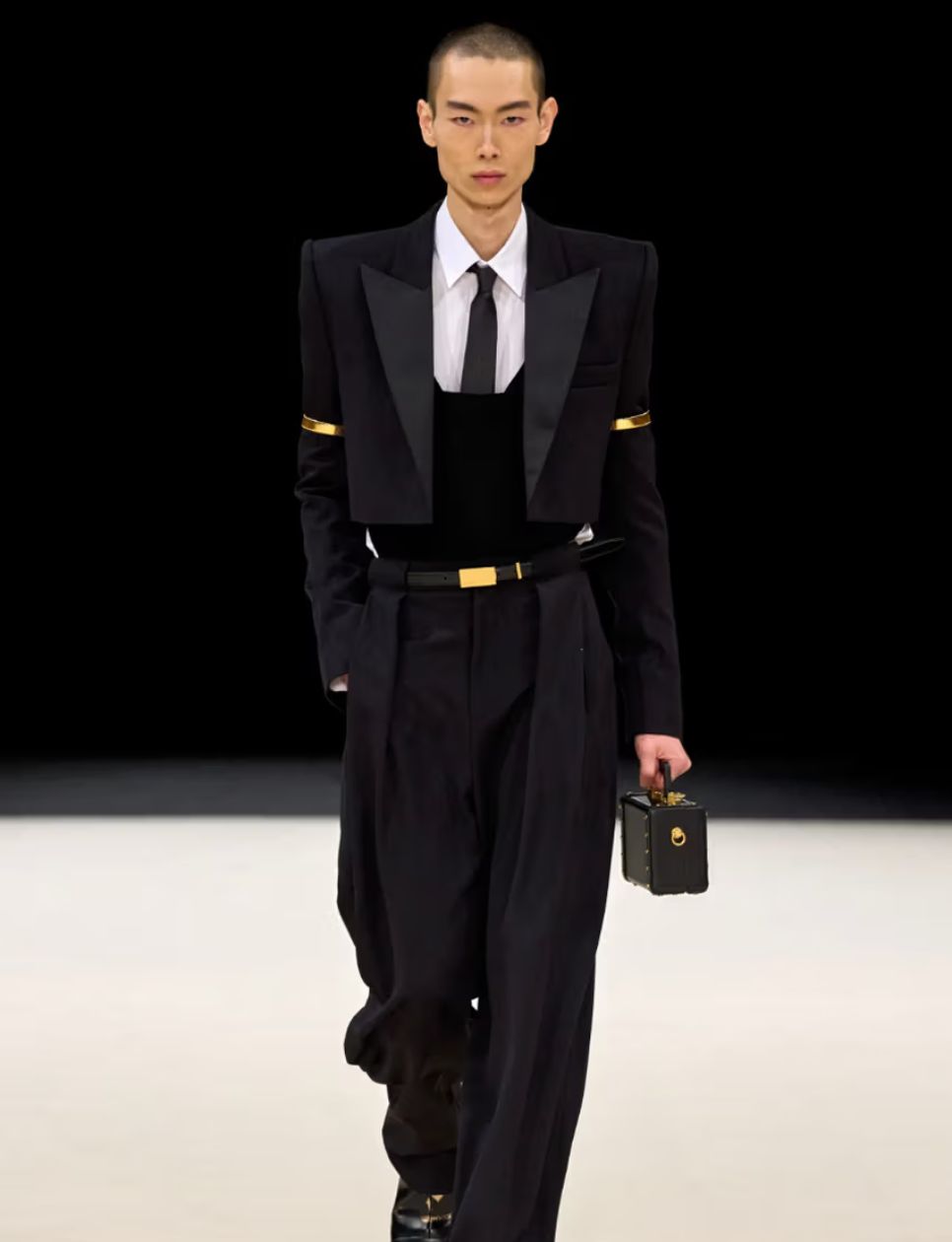 Balmain Fall/Winter 2024 Menswear Fashion Show. Sumber gambar: us.balmain.com