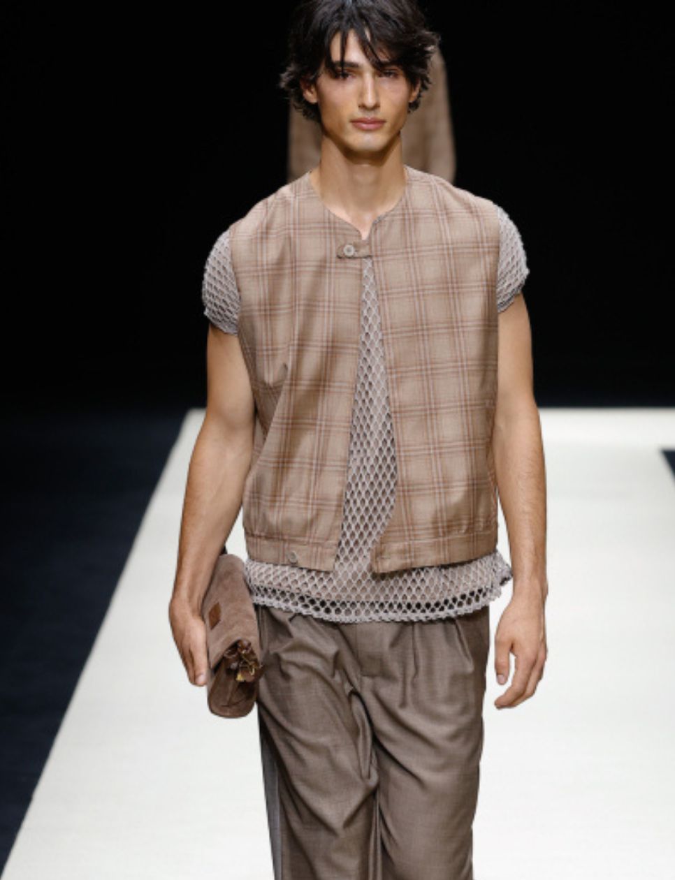 Emporio Armani Spring/Summer 2025 Fashion Show Look 6.