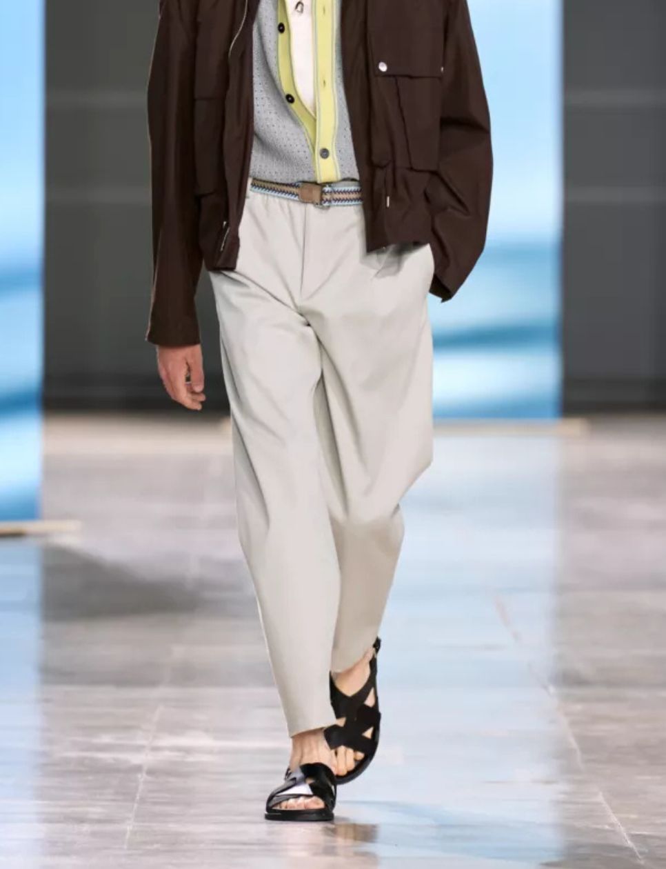 Hermes Men’s Summer 2025 Runway Show (sumber gambar: hermes.com)