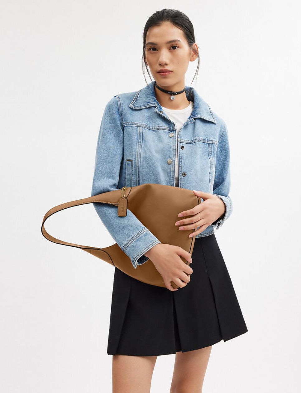 Brooklyn Shoulder Bag 28 (sumber gambar: coachaustralia.com)