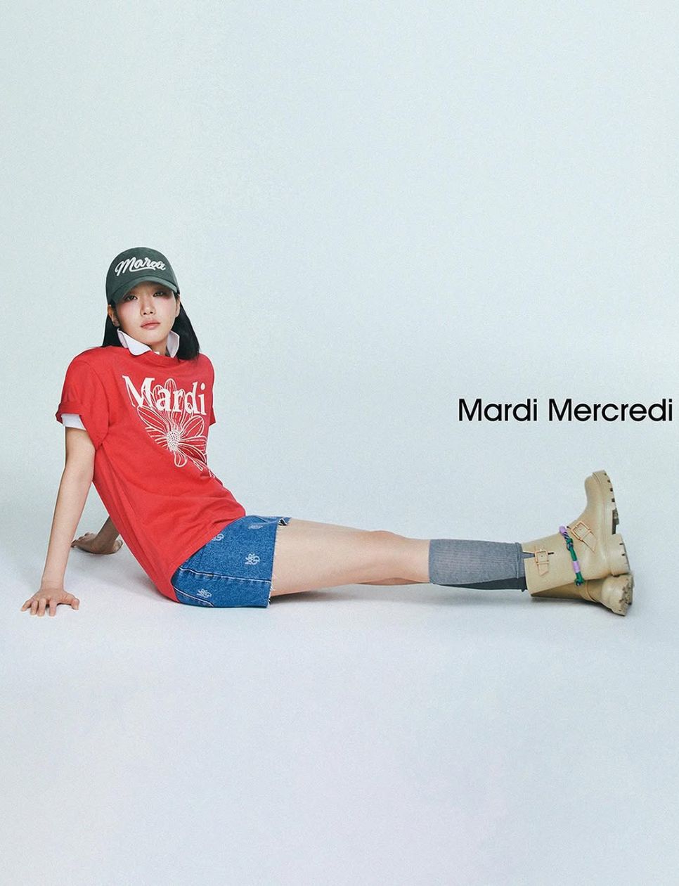 Kim Go Eun dengan Grafik Tee Mardi Mercredi yang Populer (sumber gambar: mardimercredi.com)