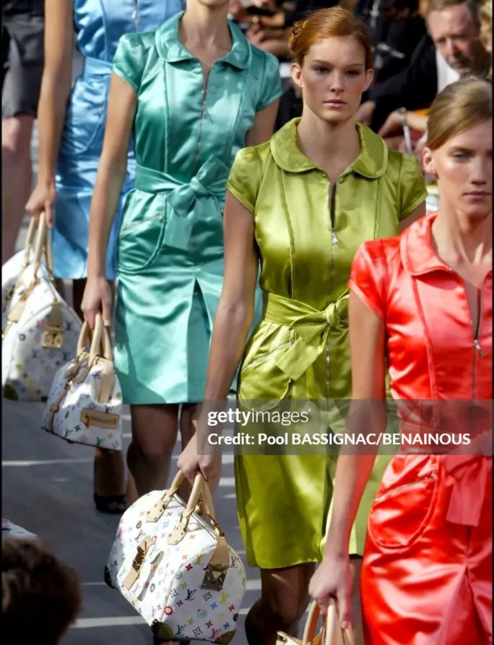 Louis Vuitton fashion show for the Spring-Summer 2003, Ready-to-wear collections in Paris, France On October 07, 2002- (Sumber foto: Getty Image)