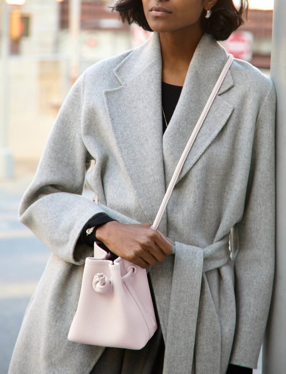 Koleksi tas dengan warna light pink blush dari Vasic (sumber gambar: instagram.com/vasic_newyork)