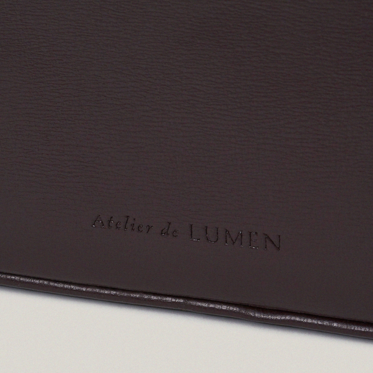 6. Front Logo pada Bagian Bawah