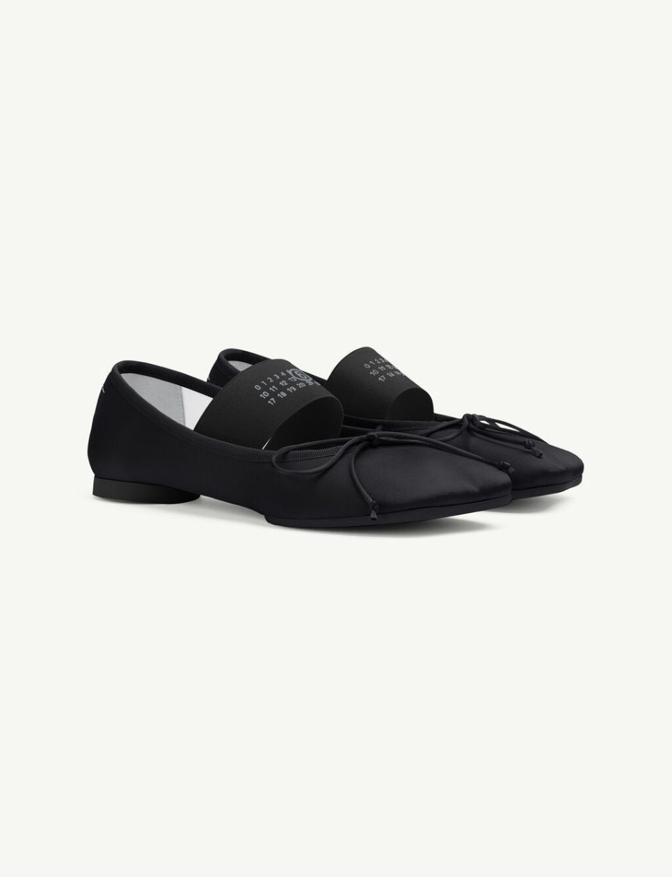Maison Margiela MM6 Anatomic Ballerinas Black (sumber: maisonmargiela.com)