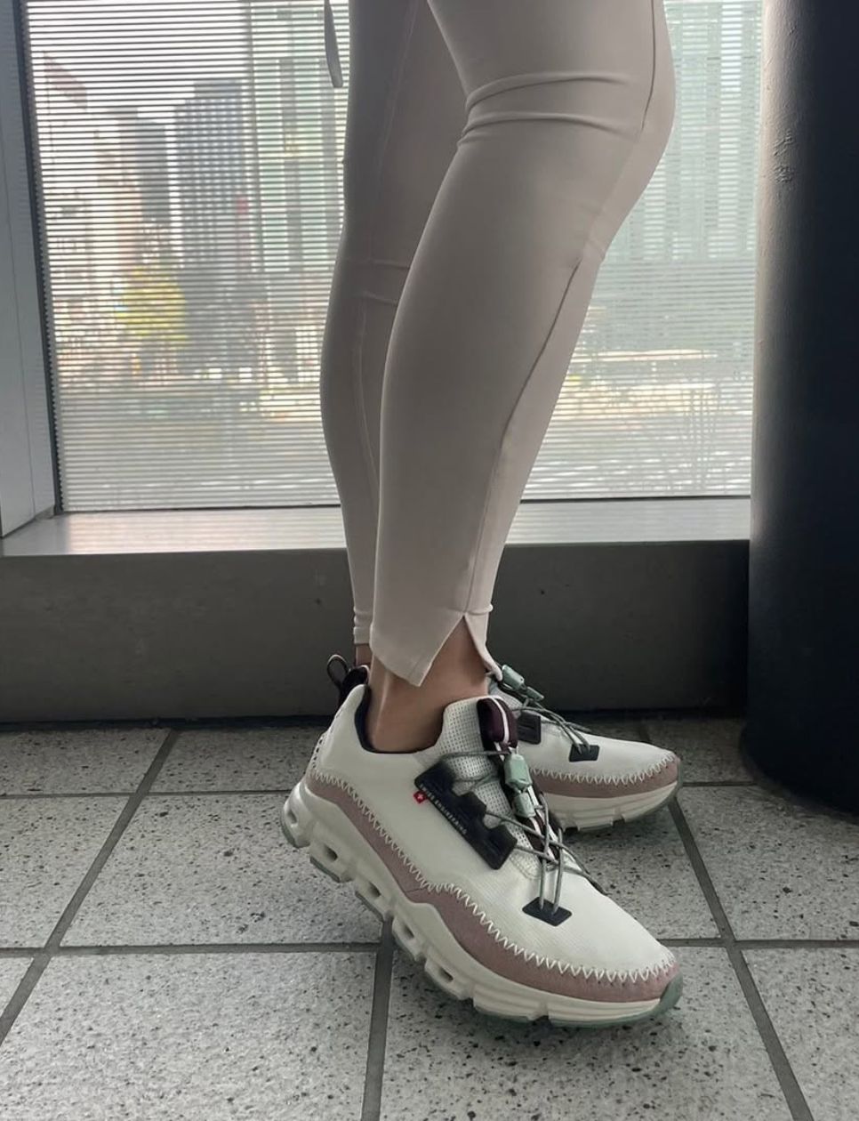 ON Running Cloudaway (source: instagram.com/emmi_snap)