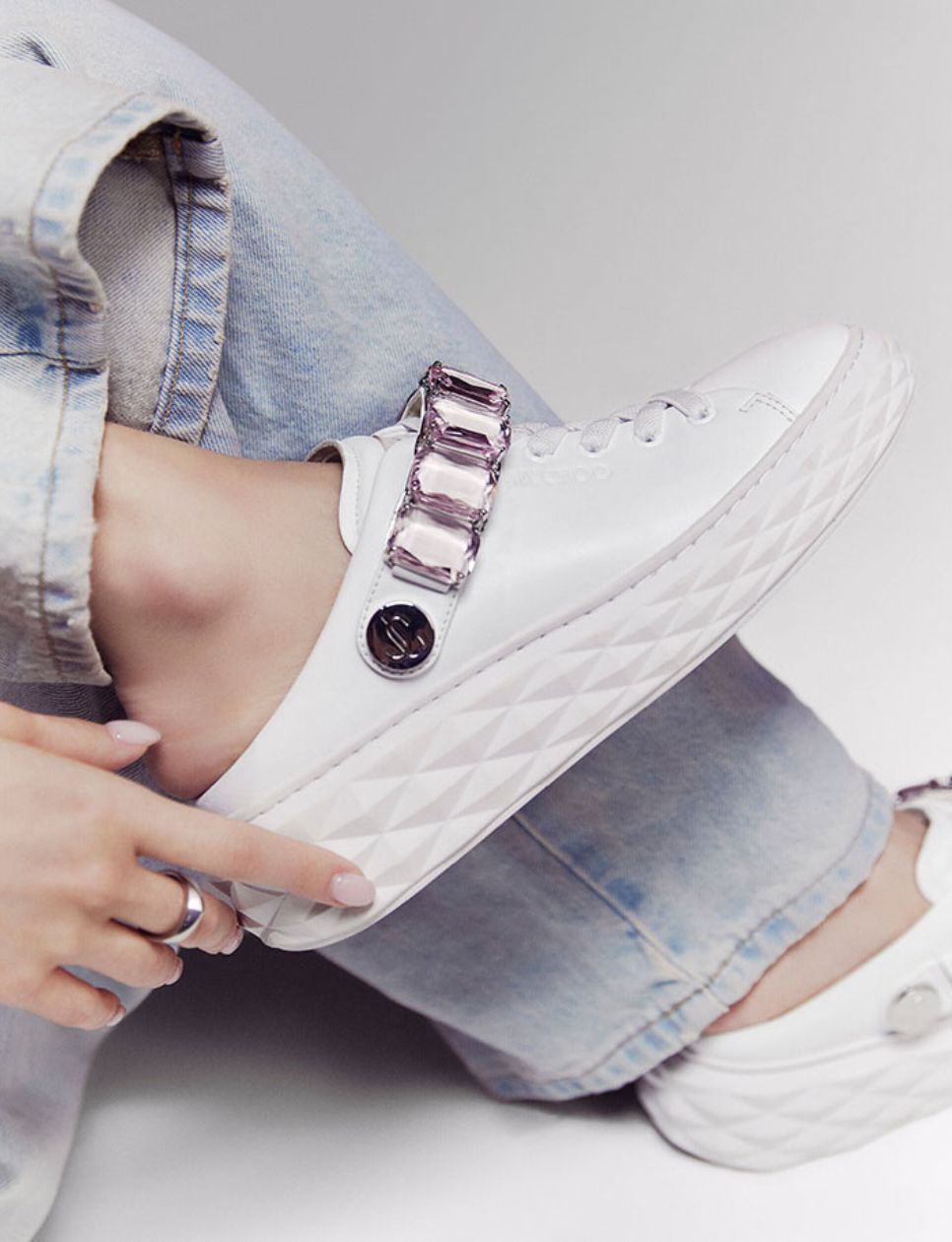 Jimmy Choo Diamond Sling Nappa Leather Trainers (sumber: https://www.designscene.net/2024/08/mi-yeon-jimmy-choo-summer-2024.html)