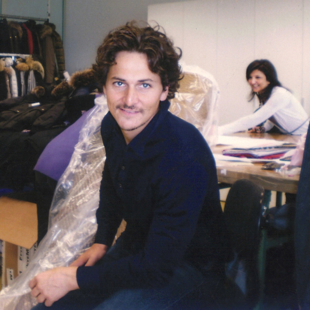 Moreno Faccincani membantu bisnis keluarga (Sumber foto: https://www.moorer.clothing/)