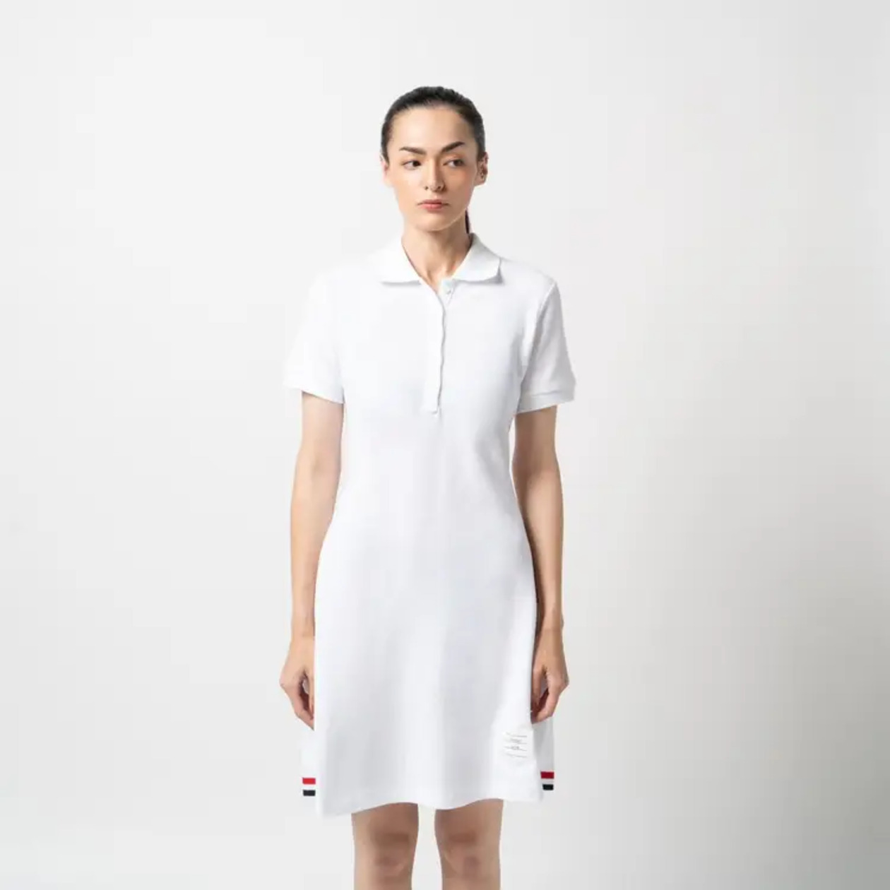 10. Tampil Sporty dengan Tennis Dress