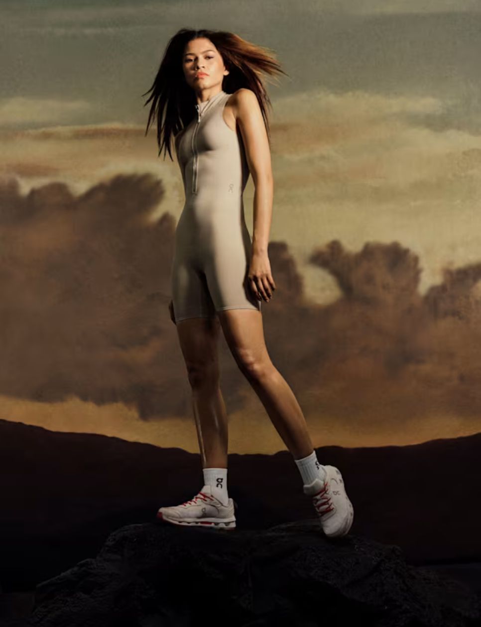 The Zendaya Edit, Apparel dari ON yang bekerja sama dengan Zendaya (sumber gambar: on.com)