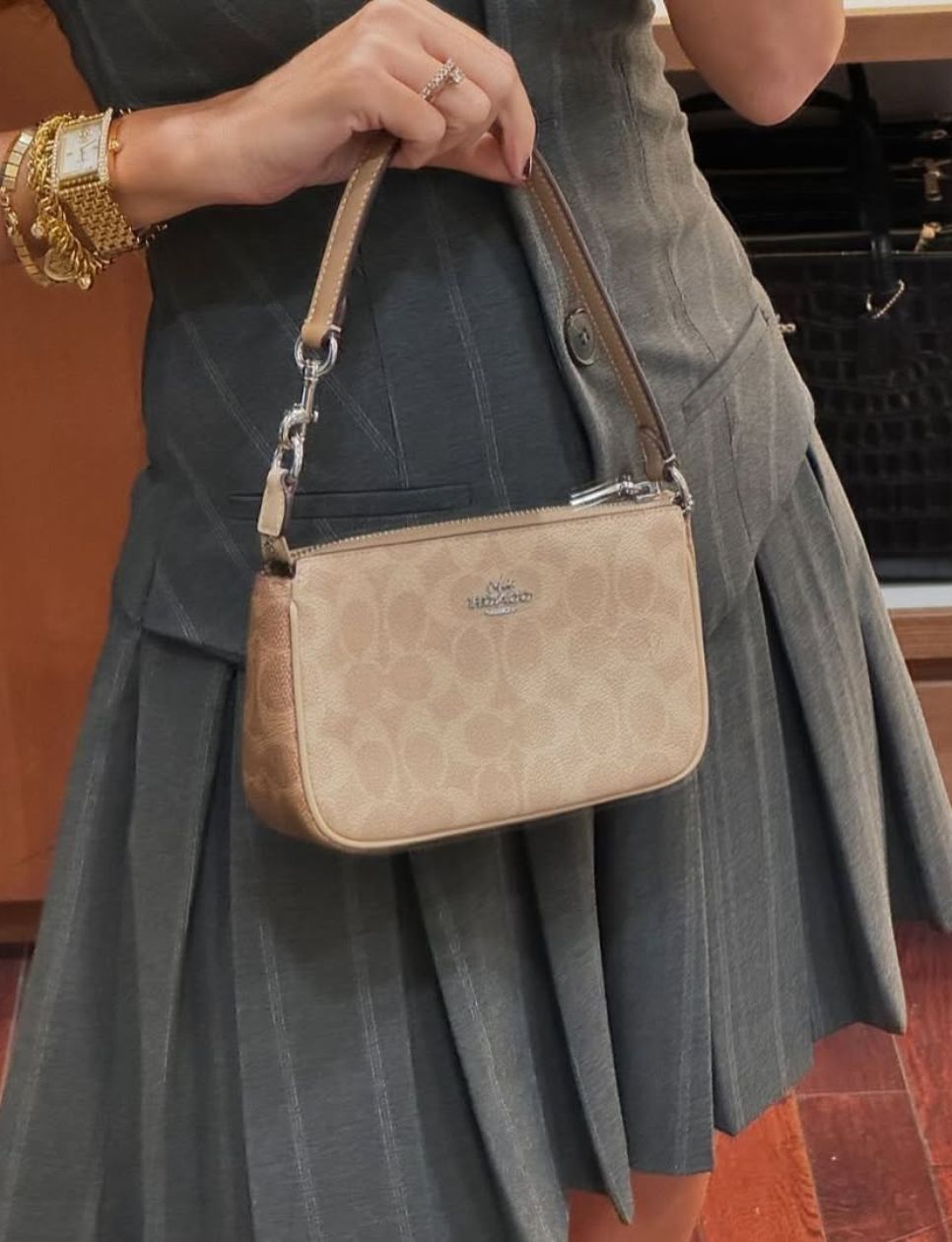 Coach Nolita 19 (sumber gambar: instagram.com/coachbag_thailand)