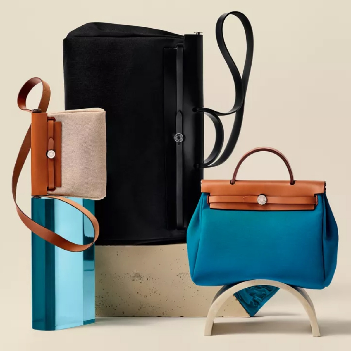 Model desain tas Herbag (Sumber foto: www.Hermès.com)