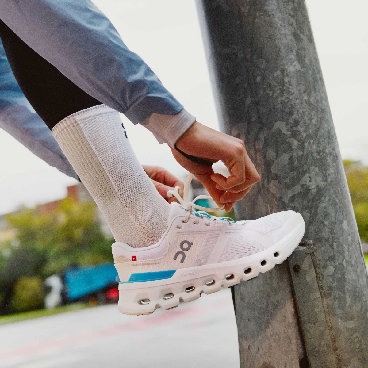 Teknologi CloudTec pada sneaker ON Cloud (Sumber foto: www.on.com)