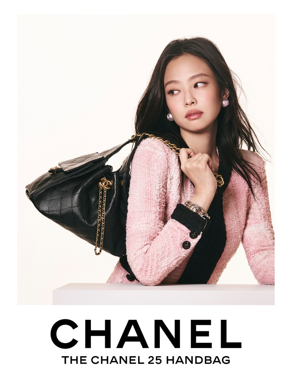 Jennie Kim tampil dalam kampanye Chanel C25 (foto: instagram.com/jennierubyjane).