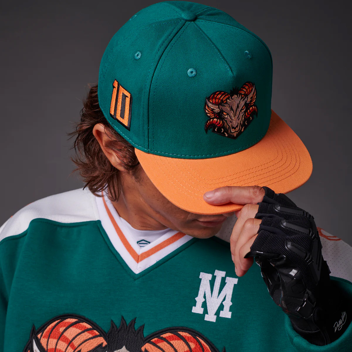 Blur Snapback Forest Night (Sumber foto: www.dollynoire.com)