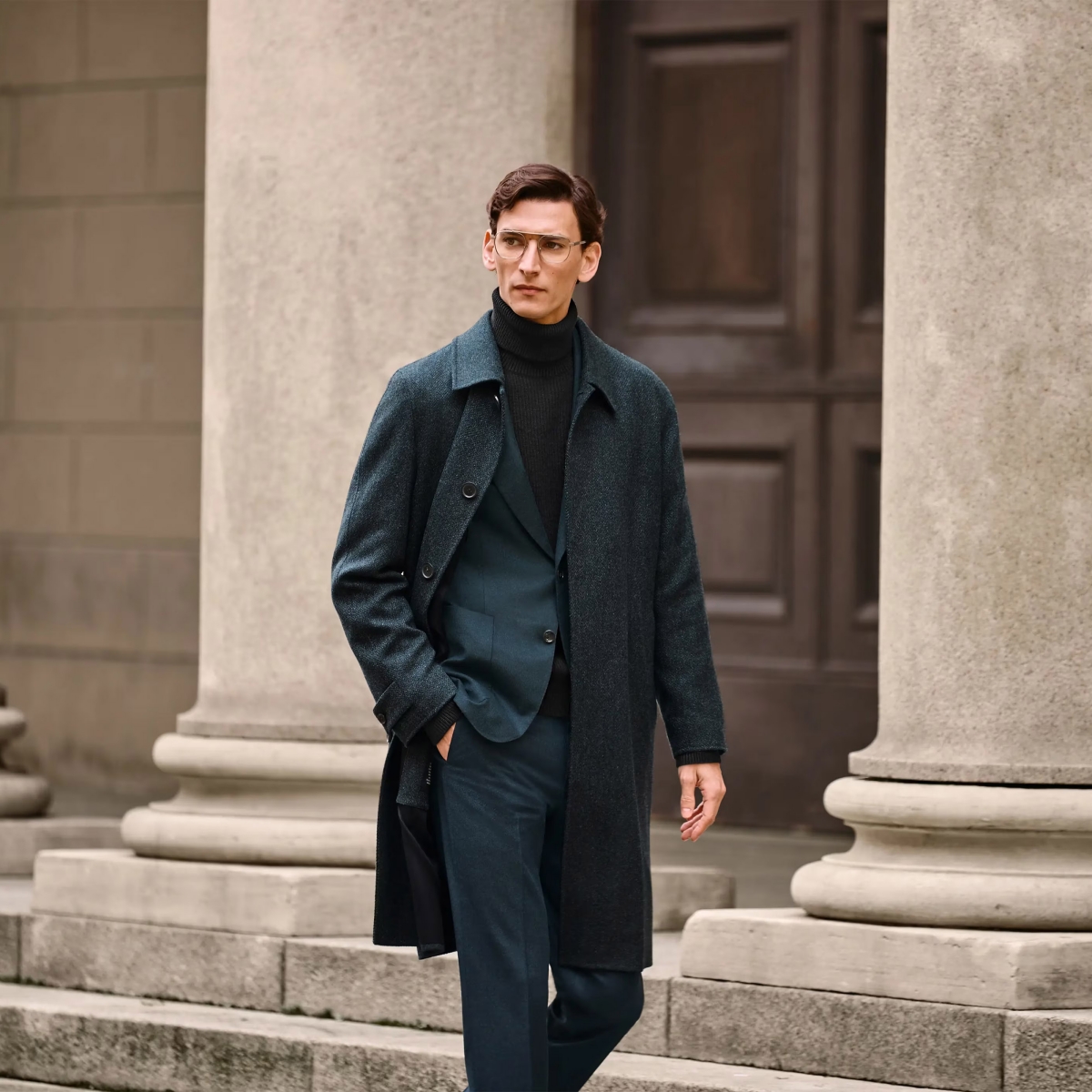 Suit Zegna yang elegan dan berkelas (Sumber foto: www.zegna.com)