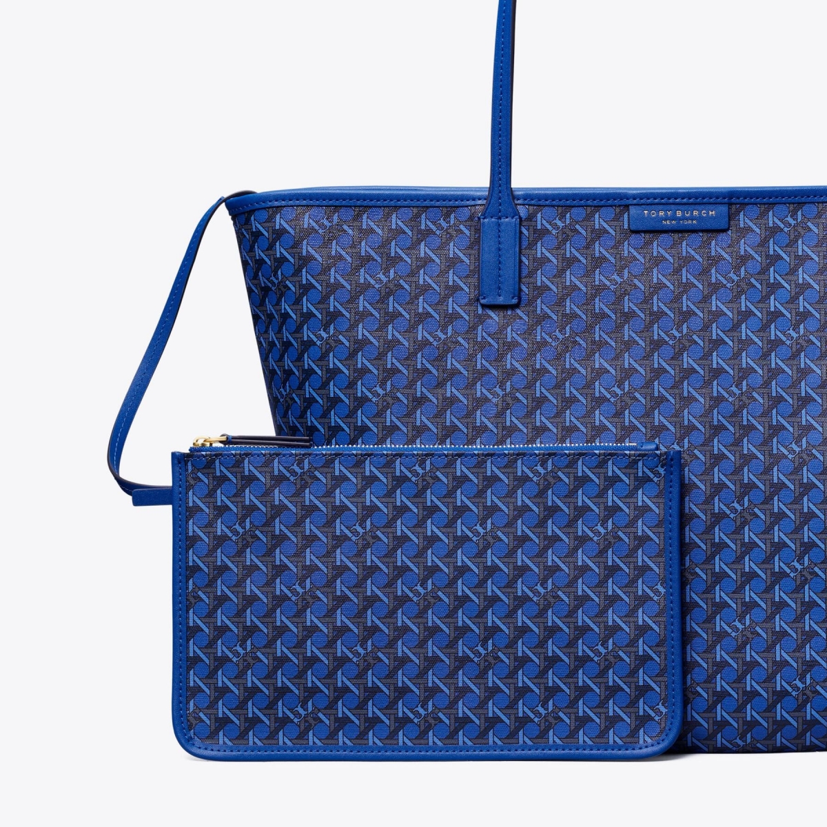 Removable zip pouch pada tas Ever-Ready (Sumber foto: www.toryburch.ae)