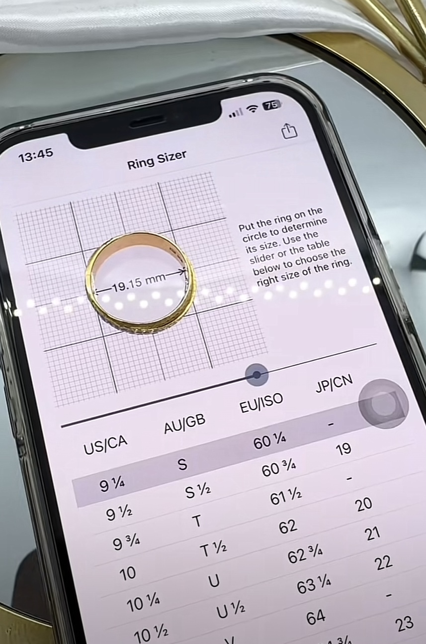 Cara Mengukur Ukuran Cincin - 3. Mengukur Cincin yang Sudah Ada - Aplikasi Ring Size