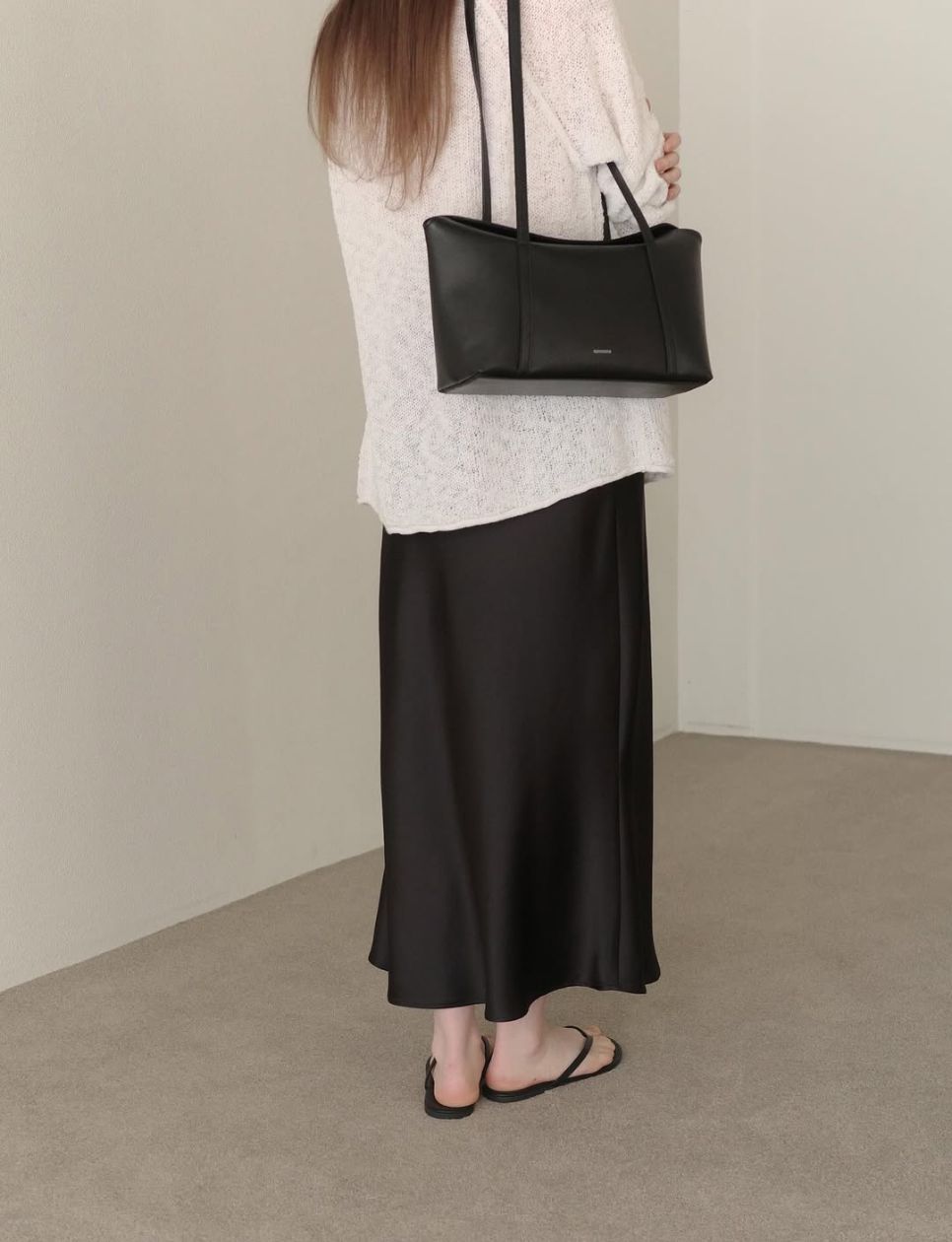 1. Monorow Sara Shoulder Bag
