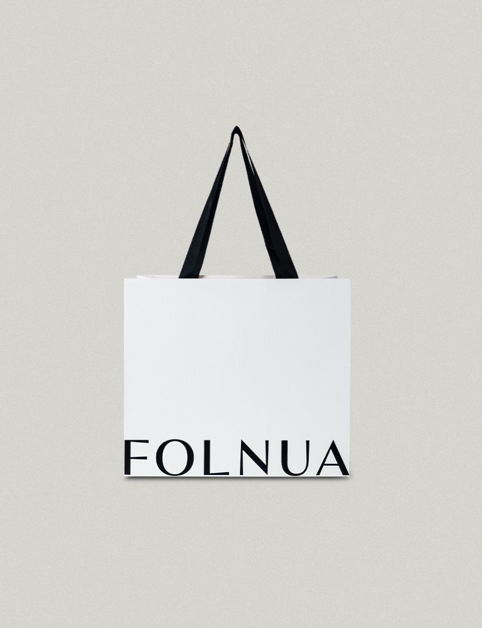 Koleksi tas dengan Logo Folnua (sumber gambar: folnua.com)