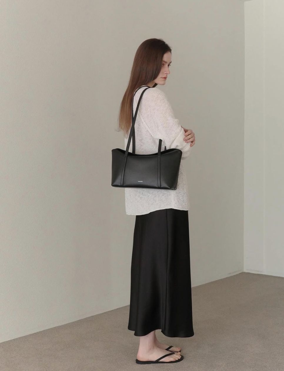 Sara Bag (sumber gambar: instagram.com/monorow.official)