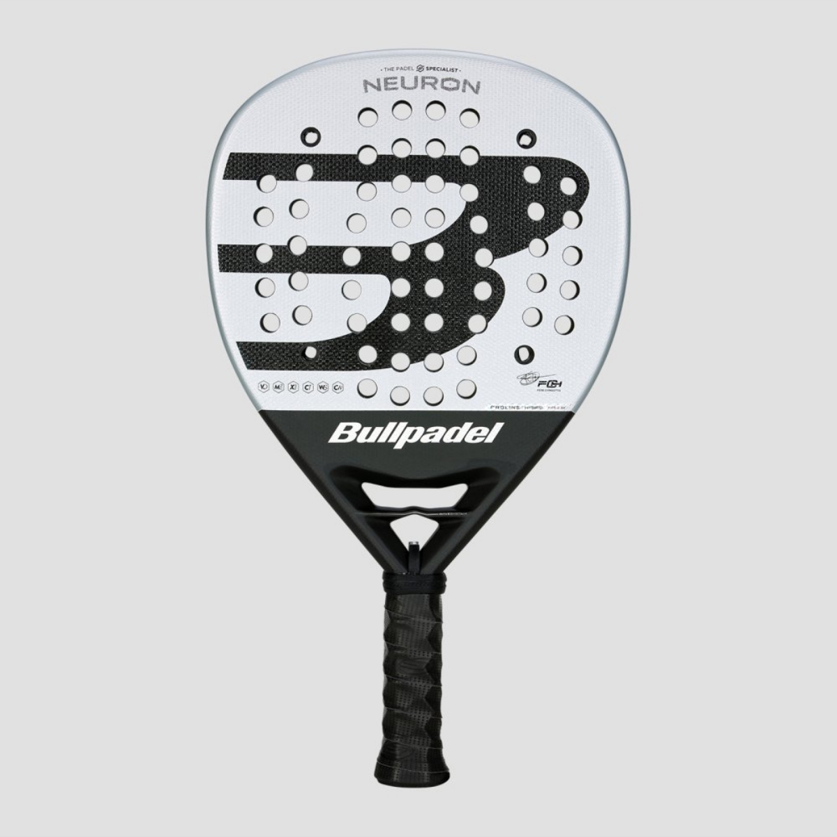 Raket Bullpadel Neuron 25 (Sumber foto: www.bullpadel.com)