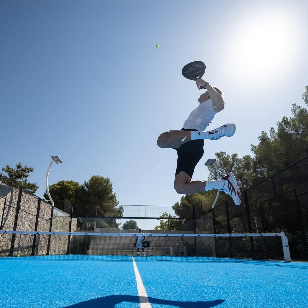 Pro cont raket padel Adidas (Sumber foto: Instagram/adidaspadel)