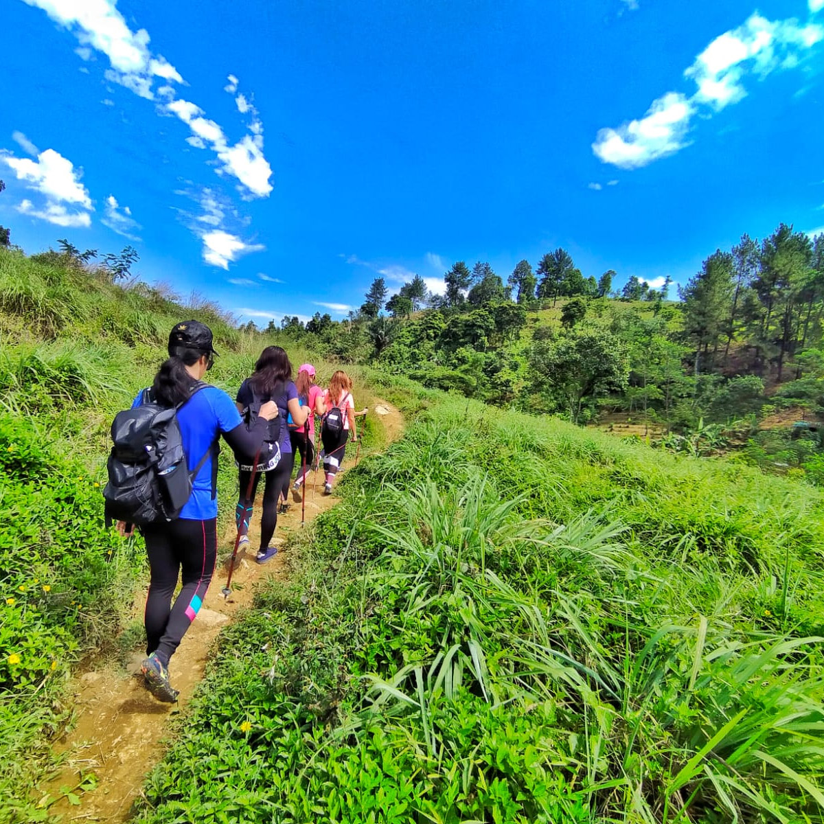Trekking di sentul (Sumber foto: https://funtrekkingsentul.id/)