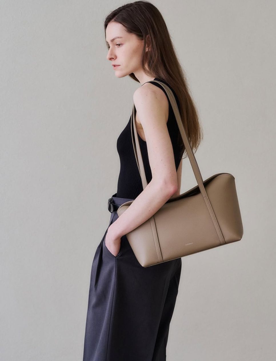 Sara Bag (sumber gambar: instagram.com/monorow.official)