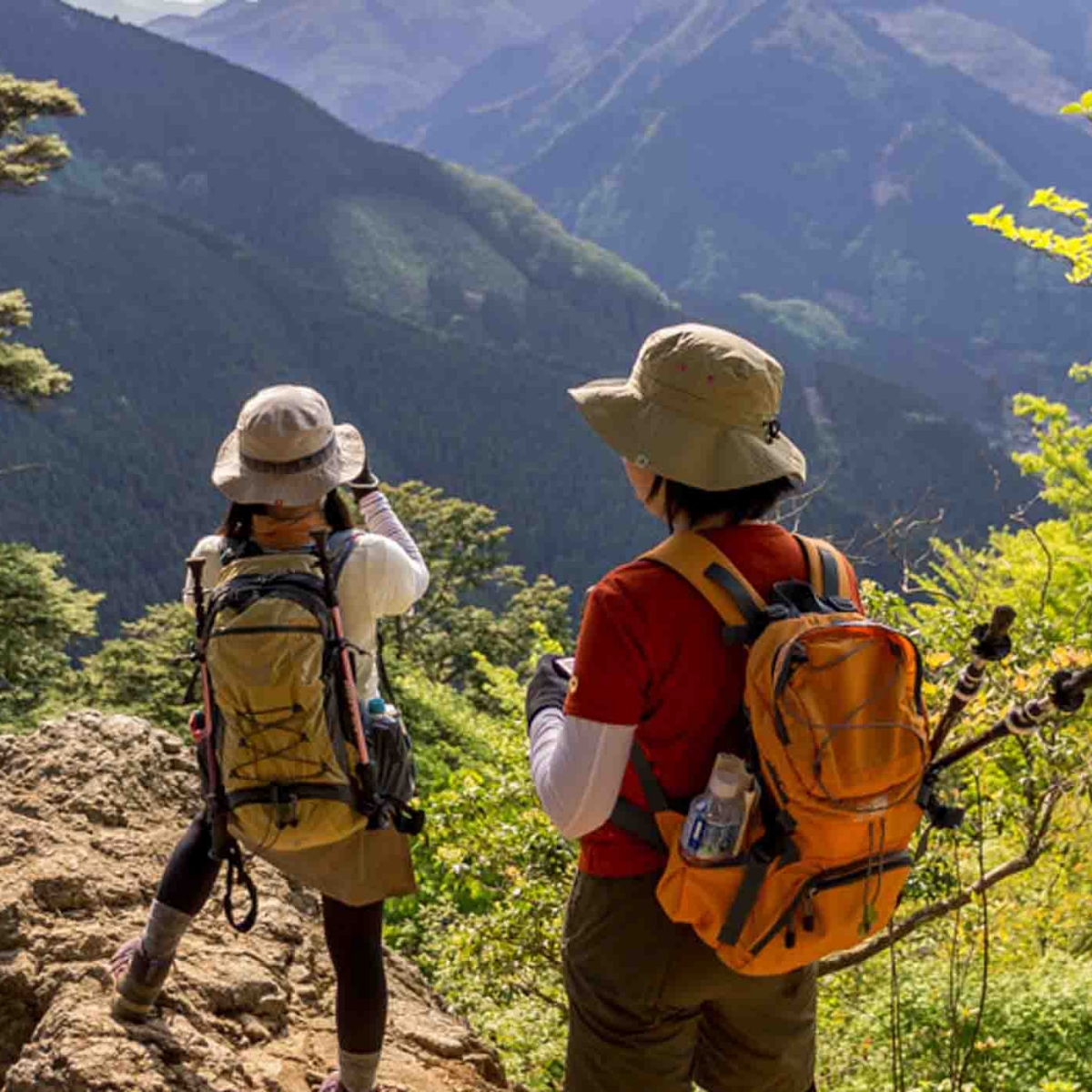 Lintasan saat trekking Sentul (Sumber foto: eventpuncak.com)