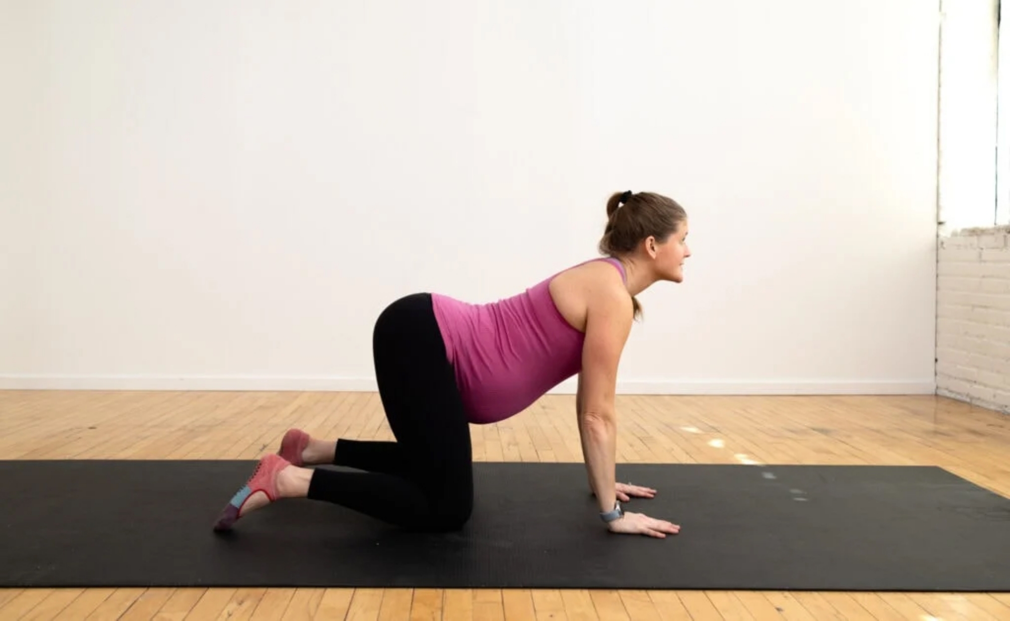 Pilates prenatal (Sumber foto: nourishmovelove.com)