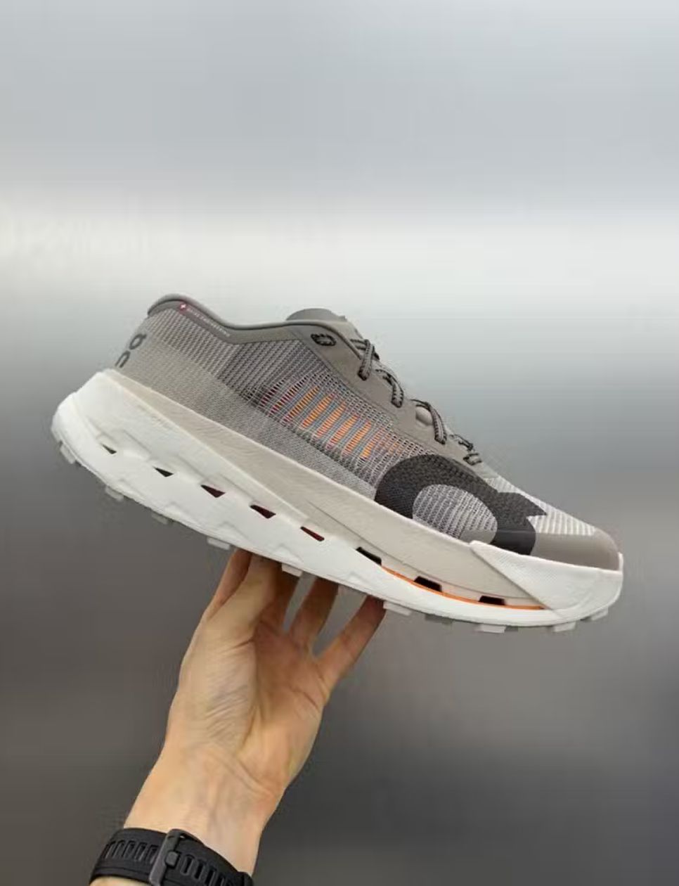 6. On Cloudultra Pro